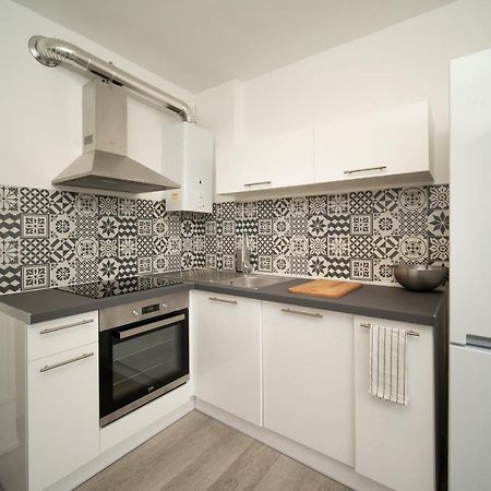 Appartement Tout Equipe Parking Balcon 2 Chambres Марсель Екстер'єр фото