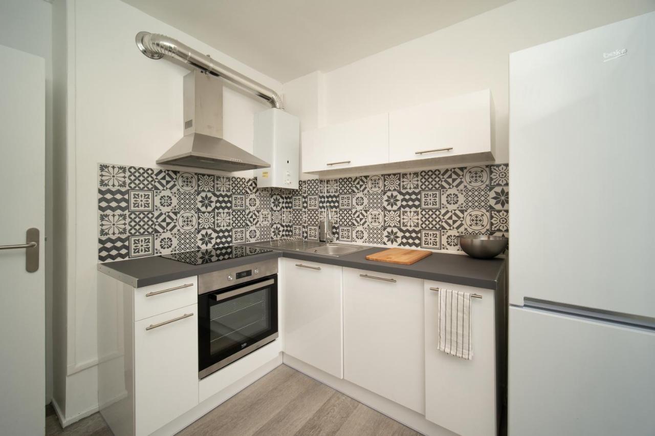 Appartement Tout Equipe Parking Balcon 2 Chambres Марсель Екстер'єр фото